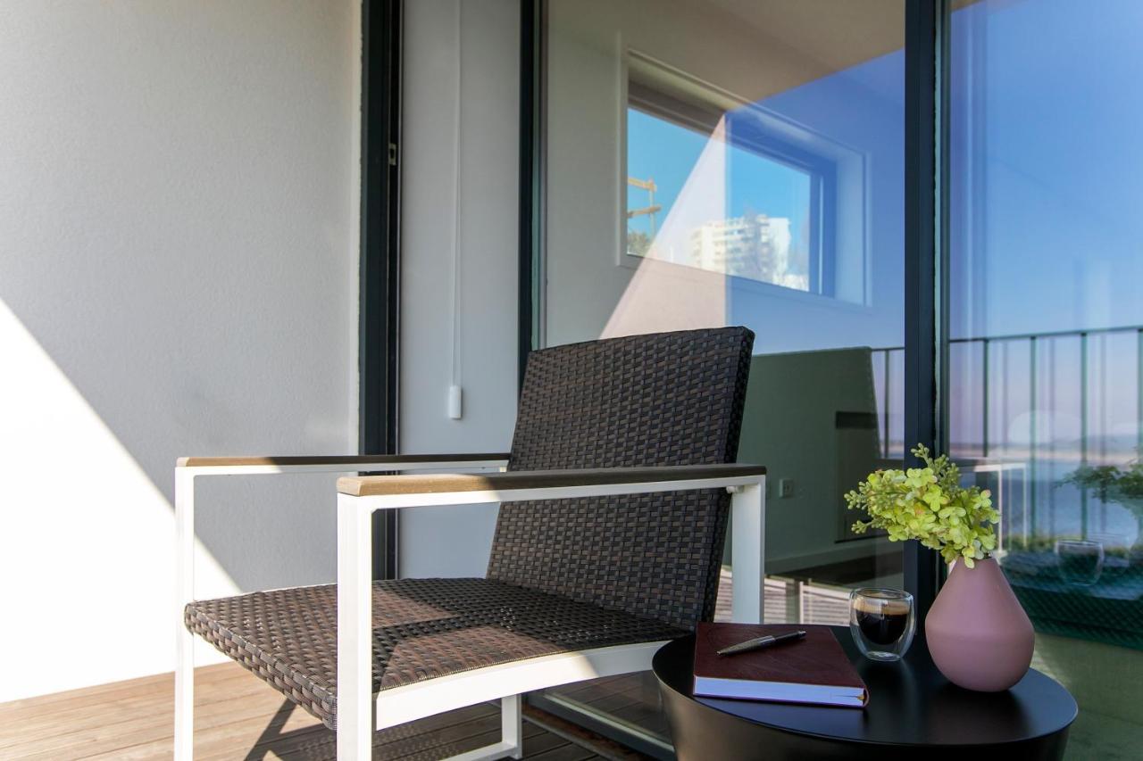 Lovelystay - Luxury 2Br Duplex Apartment In Foz Porto Exterior photo